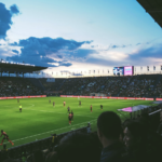In-Play Betting Mastery: How to Read Football Momentum